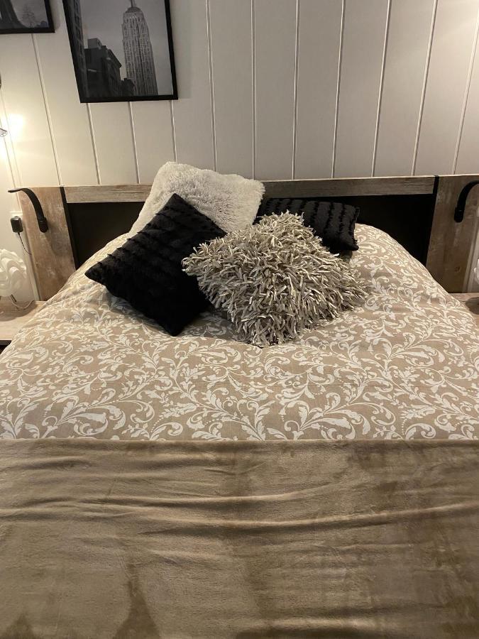 Poppy Appartement De Charme A 2 Min Centre-Ville フィジャック エクステリア 写真